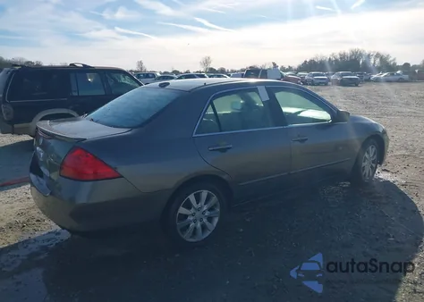 2006 Honda Accord Sdn Ex-L V6 z USA, uszkodzony, nr VIN 1HGCM66556A030784